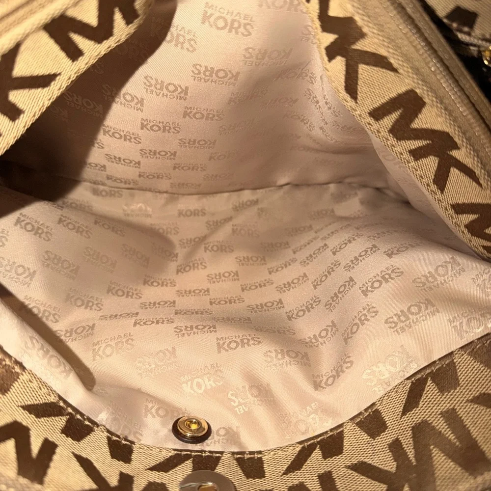 Michael Kors Canvas Jet Set Travel tote bag